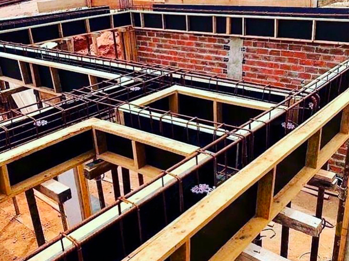 Construções Industriais As construções industriais aumentam a capacidade produtiva ou melhoram a eficiência em empresas. A D&D tem expertise em gerenciamento de construções industriais! Quer saber mais sobre construções industriais? Entre em contato com a gente!