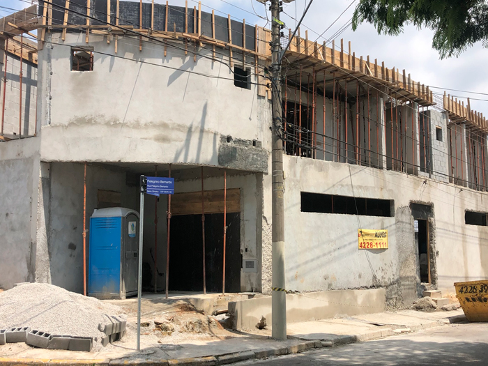 Construções Industriais As construções industriais aumentam a capacidade produtiva ou melhoram a eficiência em empresas. A D&D tem expertise em gerenciamento de construções industriais! Quer saber mais sobre construções industriais? Entre em contato com a gente!