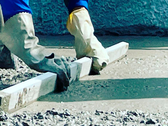 Obras de Infraestrutura As obras de infraestrutura são realizadas para a modernização e melhoria de estruturas físicas. A D&D tem experiência com obras públicas e privadas, com forte atuação em obras de infraestrutura. Entre em contato conosco e faça já sua obra!